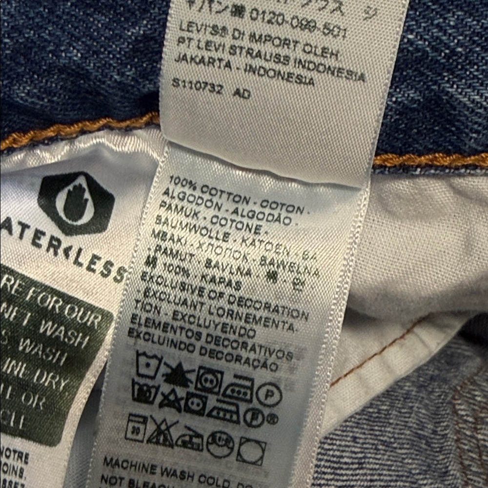 Levi’s 501 Premium Button Fly Jeans - Picture 5 of 6